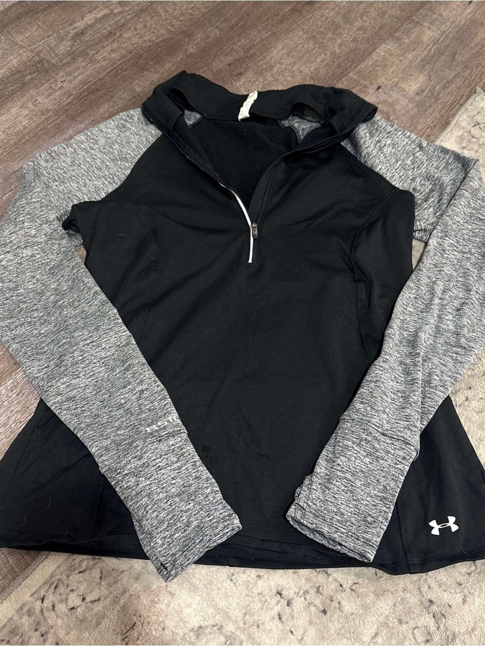 Under Armour Black ColdGear Semi-Fitted Performance Top